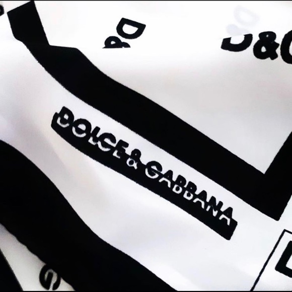 🛍🛍💯DOLCE & GABBANA Silk Foulard/ Square Scarf. - Picture 3 of 16